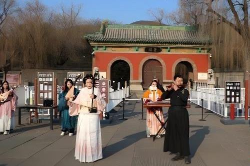 ��������ݾٰ�Ԫ������