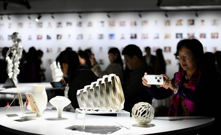 ���й��ס������մ�����������Ʒչ