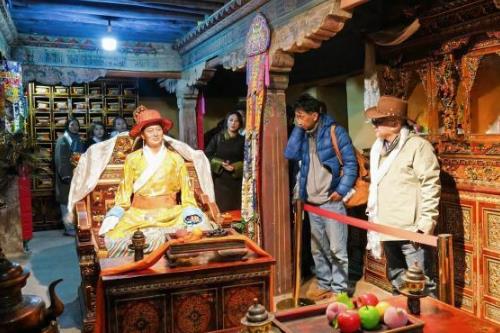 �������ɾٰ��Ļ��ɷ�