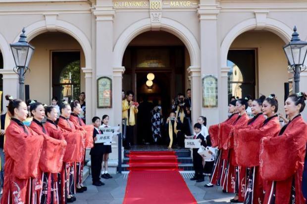 �Ĵ����ǻ��Ȼ��˾ٰ칧����ԯ�Ƶ۴��