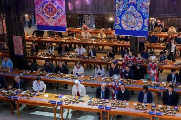 2026�������й�֮������Լ�������족��չ�